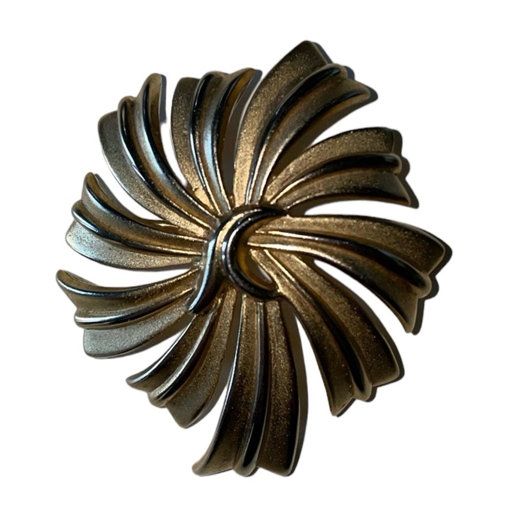 Vintage Crown Trifari Brooch, Gold Tone